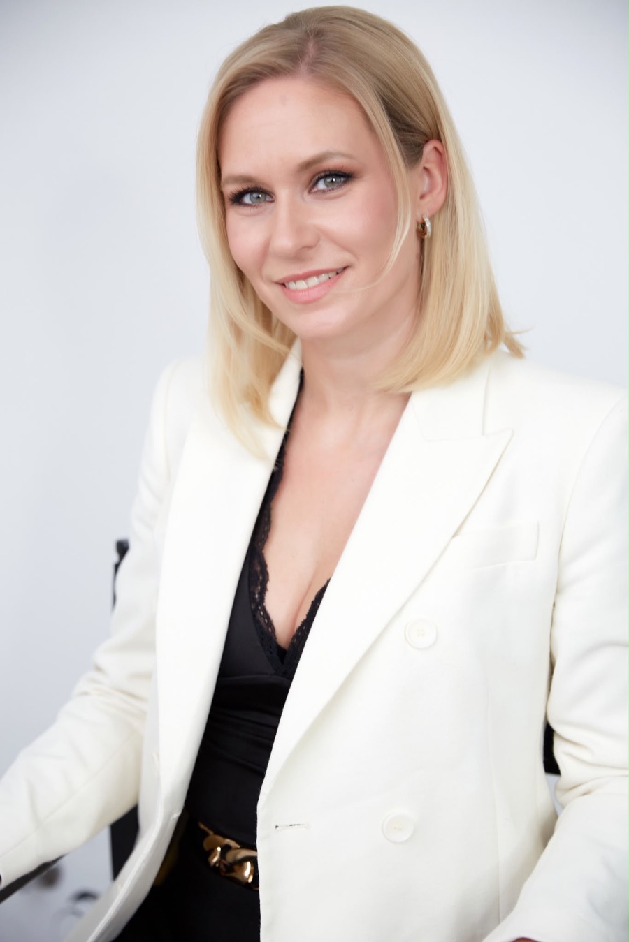 Nadja, Inhaberin von NF Beauty in Leverkusen